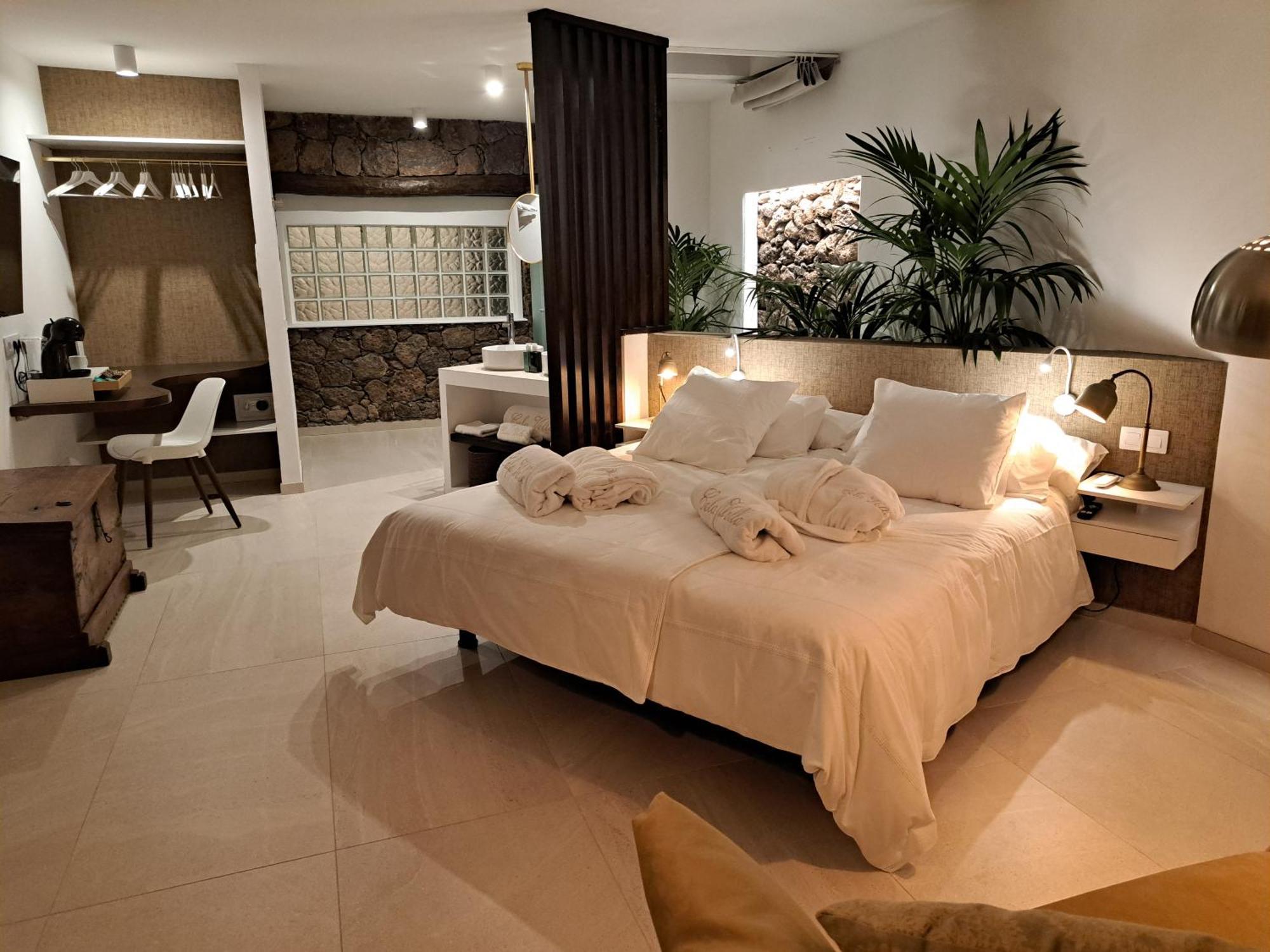Willa Hc Luxury Celavella